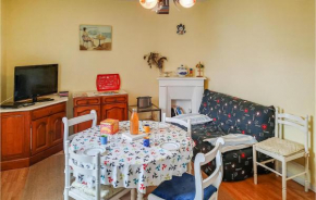 Gorgeous Apartment In Vildé-La-Marine, Hirel